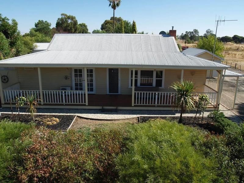28 Trengrove Street, Numurkah VIC 3636