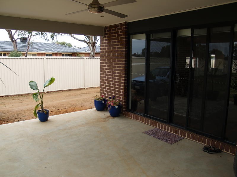 60 Wattle Drive, Numurkah VIC 3636