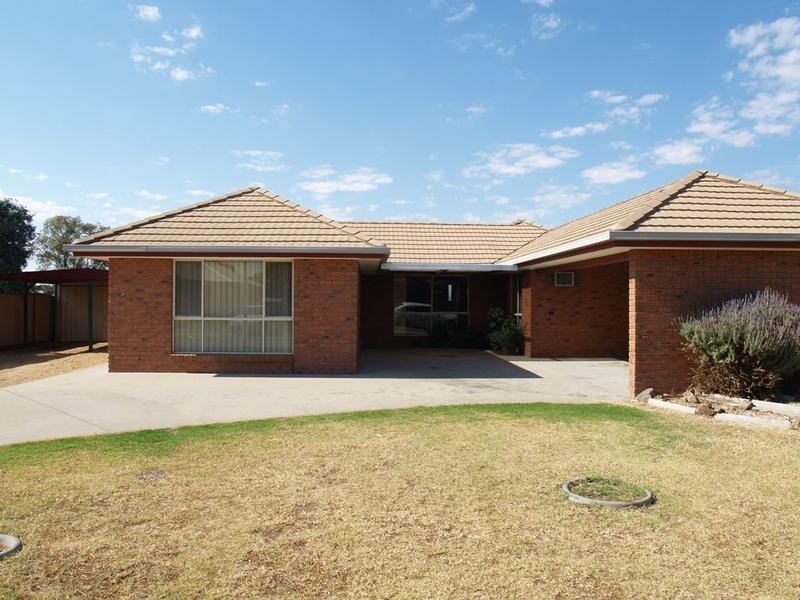 35 Mackenzie Street, Numurkah VIC 3636