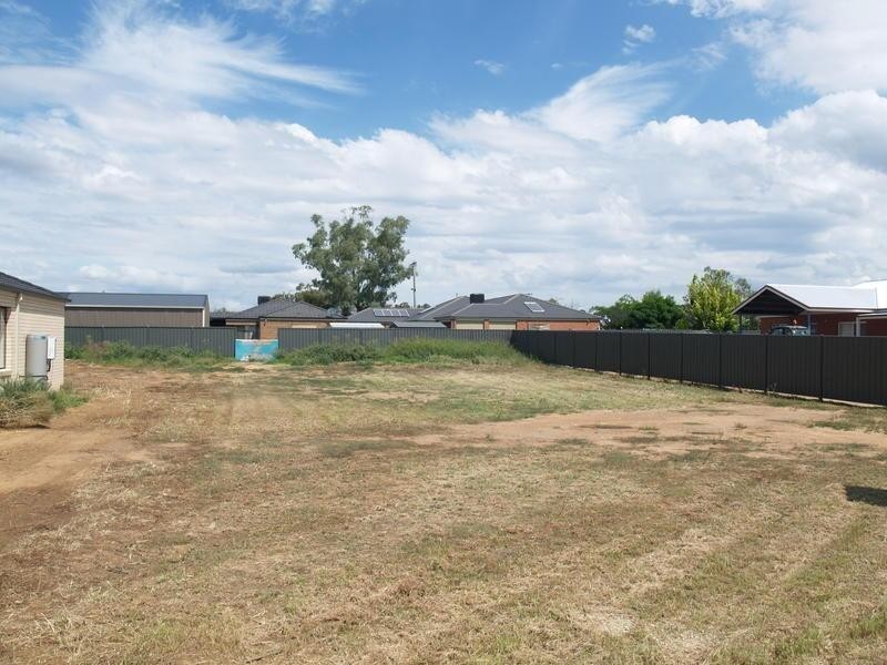 31 Maple Crescent, Numurkah VIC 3636