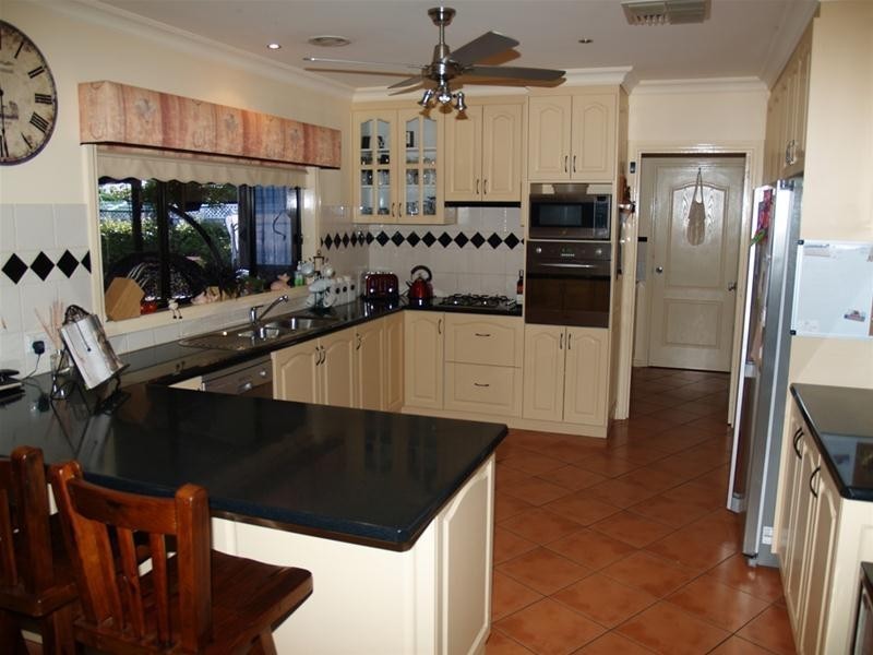 18 Reynolds Drive, Numurkah VIC 3636