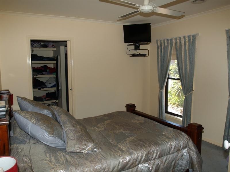 18 Reynolds Drive, Numurkah VIC 3636