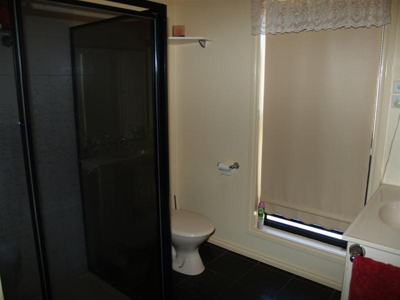 18 Reynolds Drive, Numurkah VIC 3636