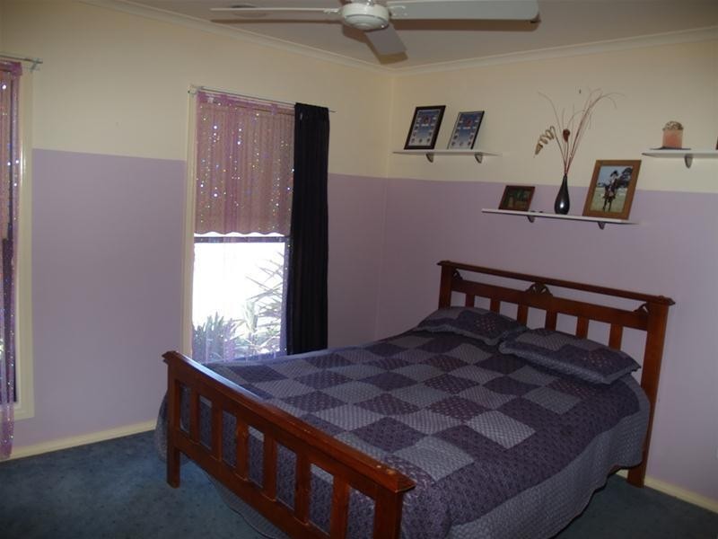 18 Reynolds Drive, Numurkah VIC 3636