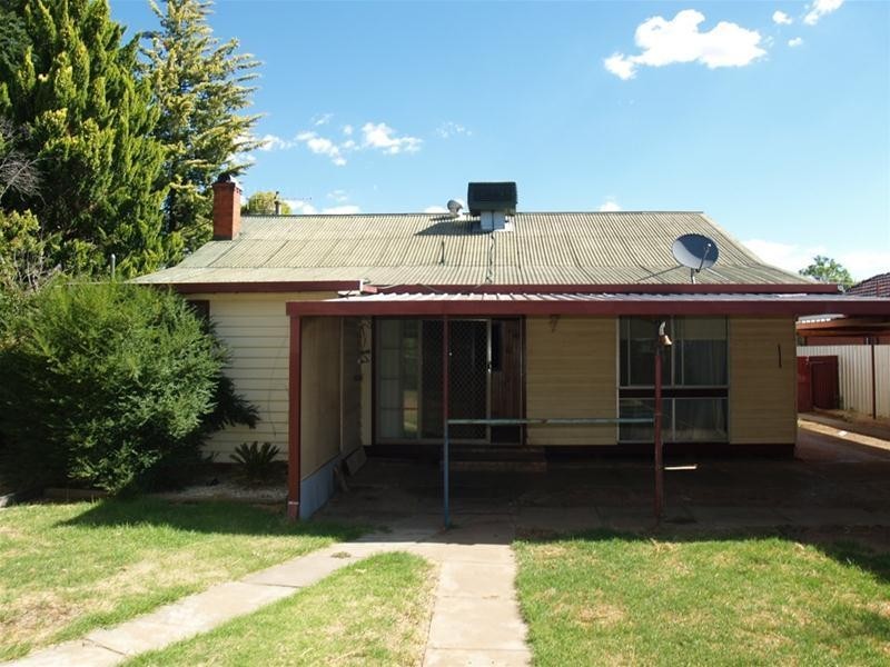 27 McCarthy Avenue, Numurkah VIC 3636
