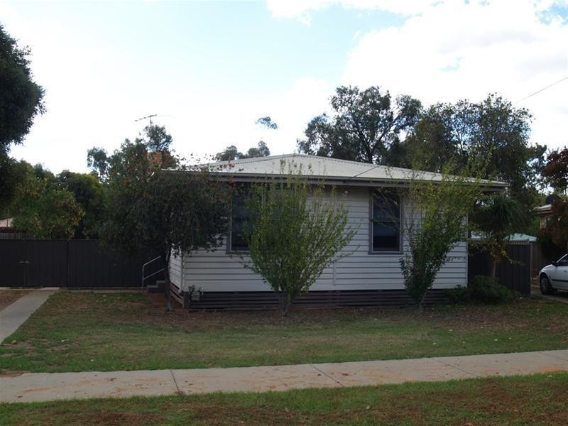 18 Pinnuck Street, Numurkah VIC 3636
