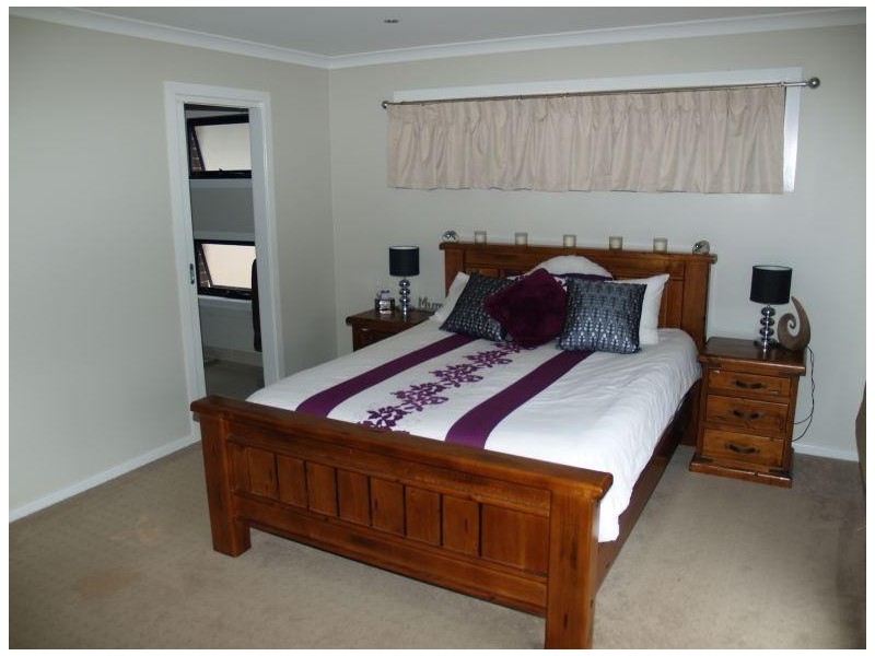 60 Wattle Drive, Numurkah VIC 3636