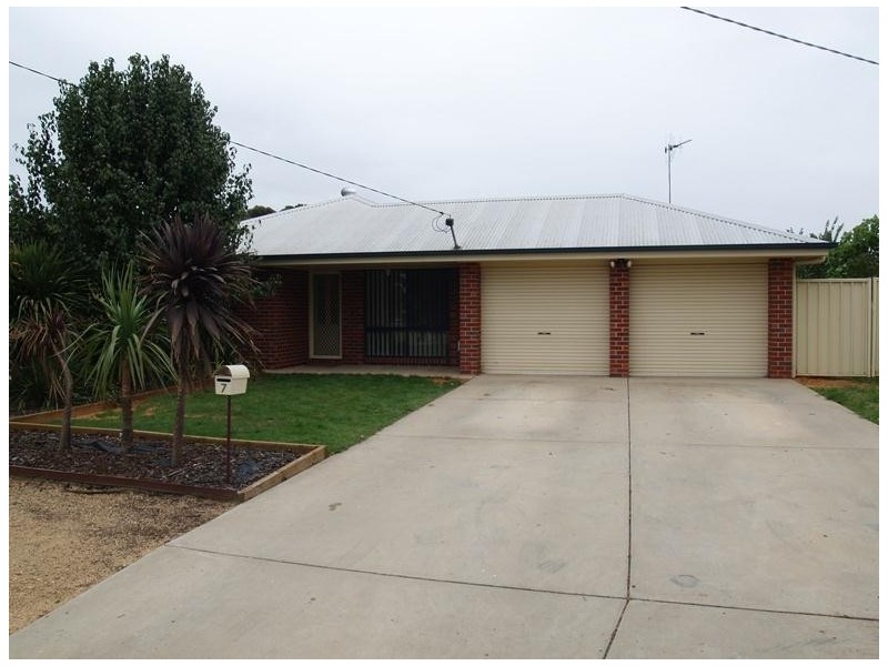 7 Cullen Court, Numurkah VIC 3636