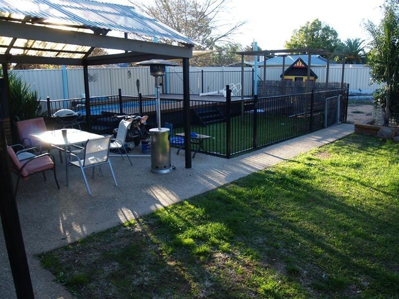 19 McCarthy Avenue, Numurkah VIC 3636
