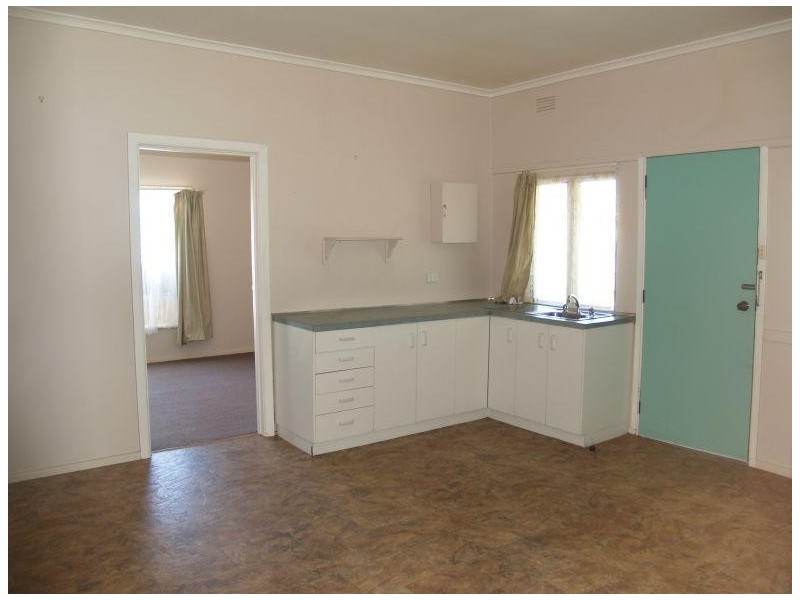 2/11 Dolphin Street, Numurkah VIC 3636