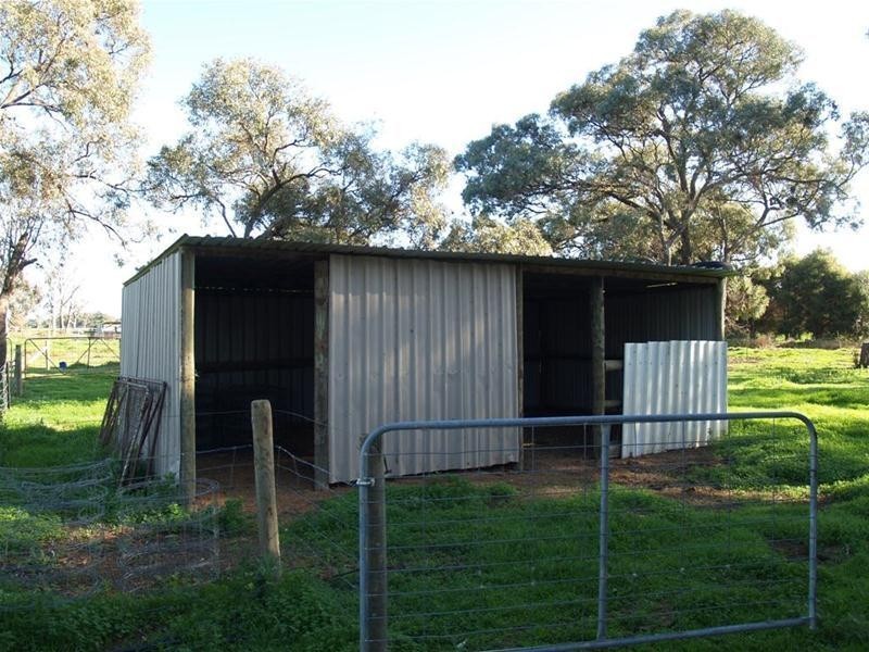 404 Shinnicks Road, Katunga VIC 3640