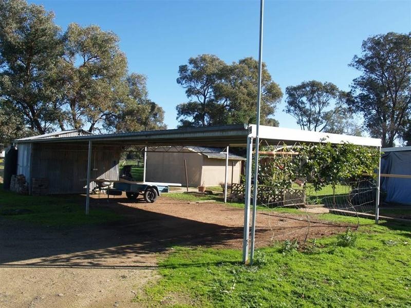 404 Shinnicks Road, Katunga VIC 3640