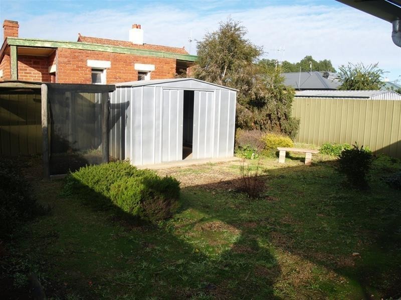 2/17 Saxton Street, Numurkah VIC 3636