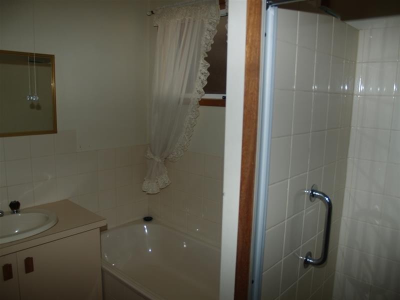 2/17 Saxton Street, Numurkah VIC 3636