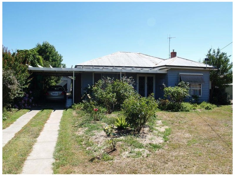 33 McCarthy Avenue, Numurkah VIC 3636