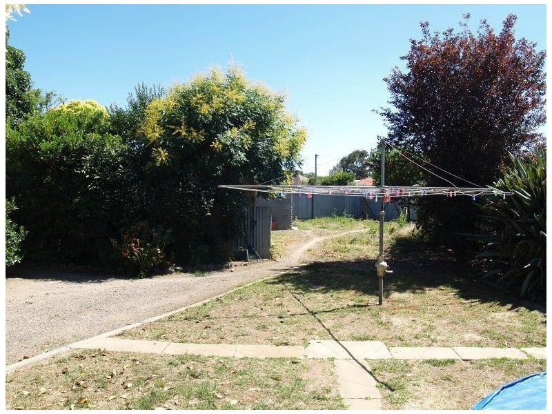 33 McCarthy Avenue, Numurkah VIC 3636