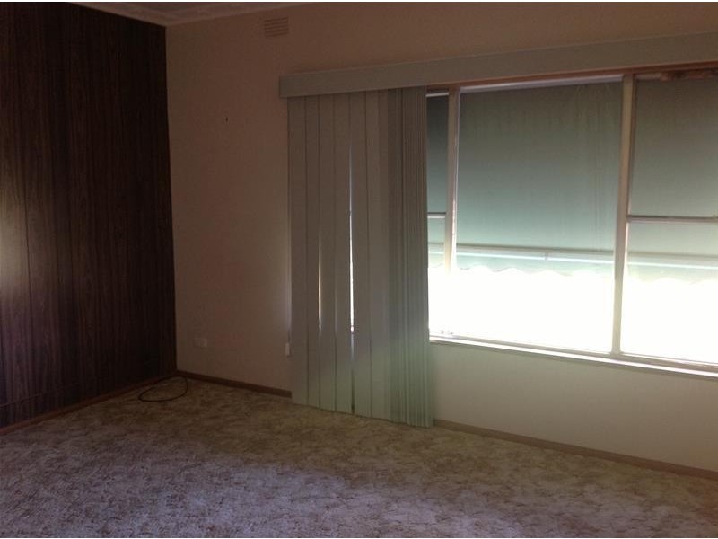 18 Moss Street, Numurkah VIC 3636