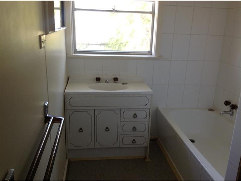 18 Moss Street, Numurkah VIC 3636