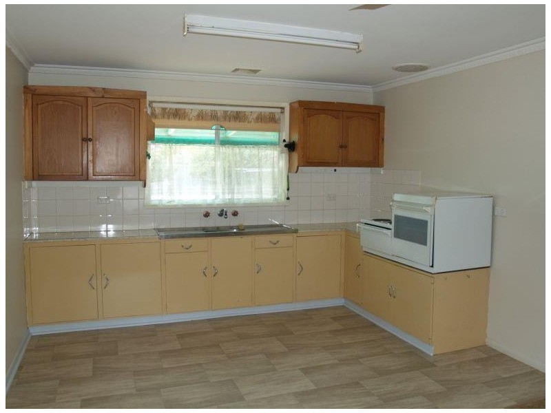 6 Swallow Street, Numurkah VIC 3636