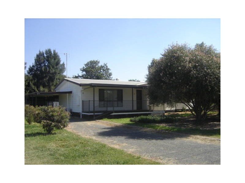 8 Rowe Street, Katunga VIC 3640