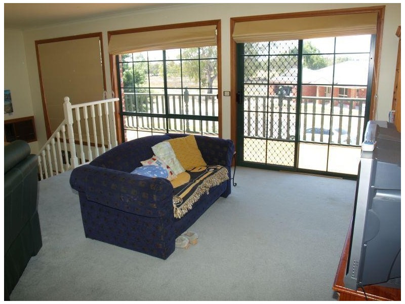 20 Wattle Drive, Numurkah VIC 3636