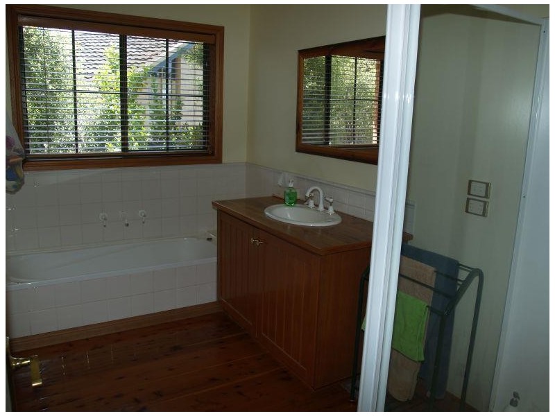 20 Wattle Drive, Numurkah VIC 3636