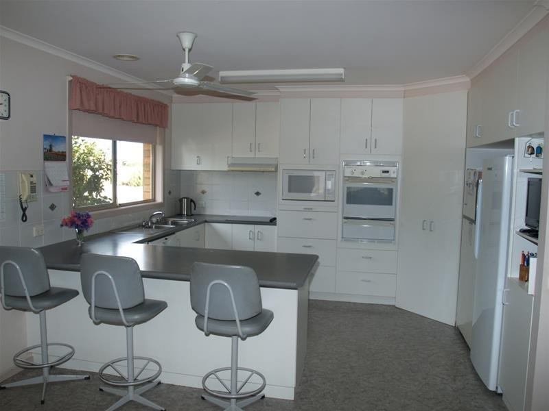 1 Maple Crescent, Numurkah VIC 3636