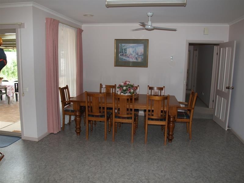 1 Maple Crescent, Numurkah VIC 3636