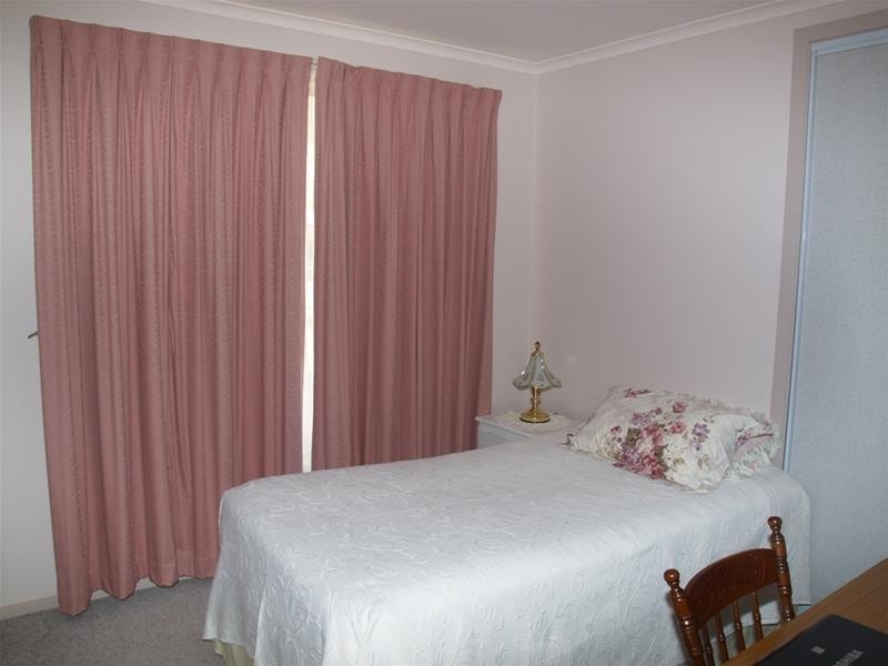 1 Maple Crescent, Numurkah VIC 3636