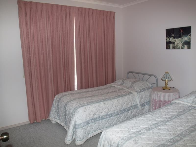 1 Maple Crescent, Numurkah VIC 3636