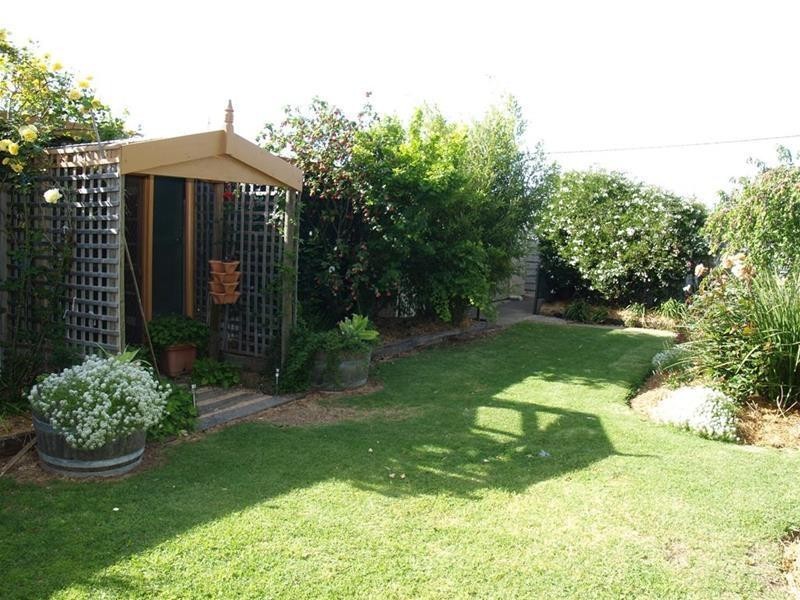 76 Robertson Street, Nathalia VIC 3638