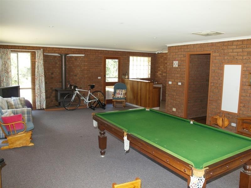 66 Sutcliffes Road, Numurkah VIC 3636