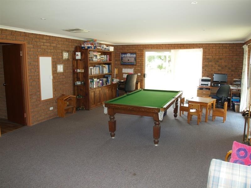 66 Sutcliffes Road, Numurkah VIC 3636