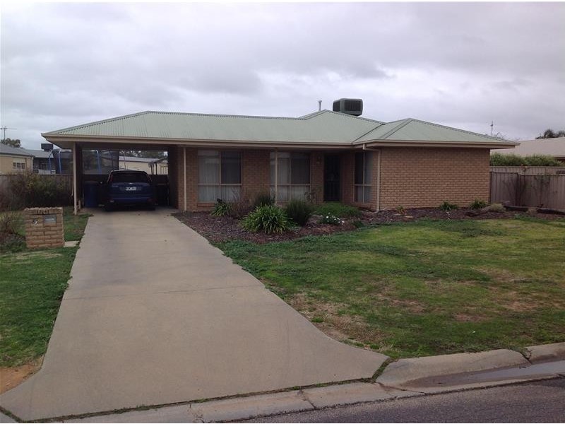 24 Russell Street, Numurkah VIC 3636