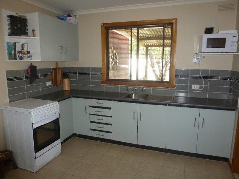 28 Robertson Street, Nathalia VIC 3638