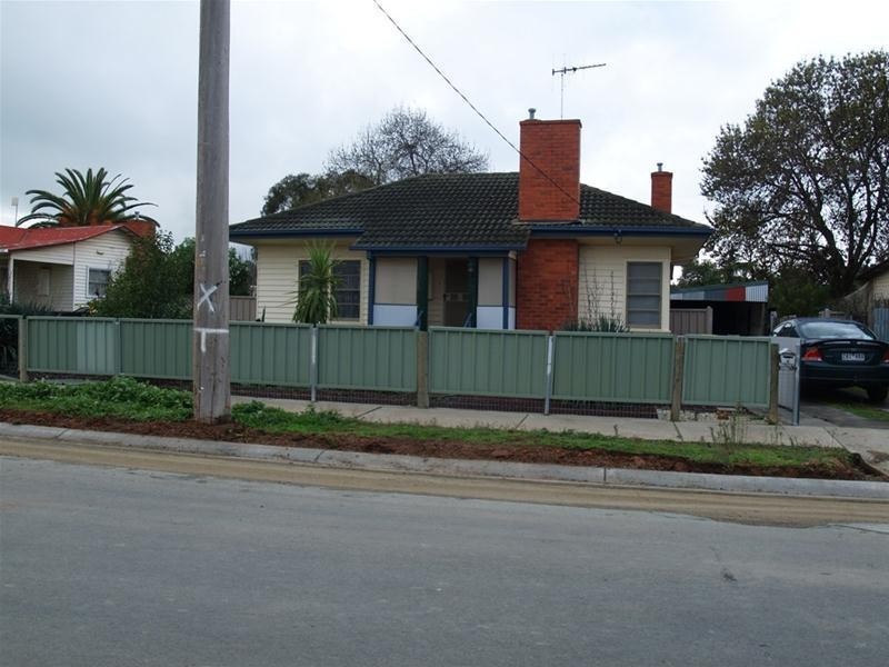 4 Pinnuck Street, Numurkah VIC 3636