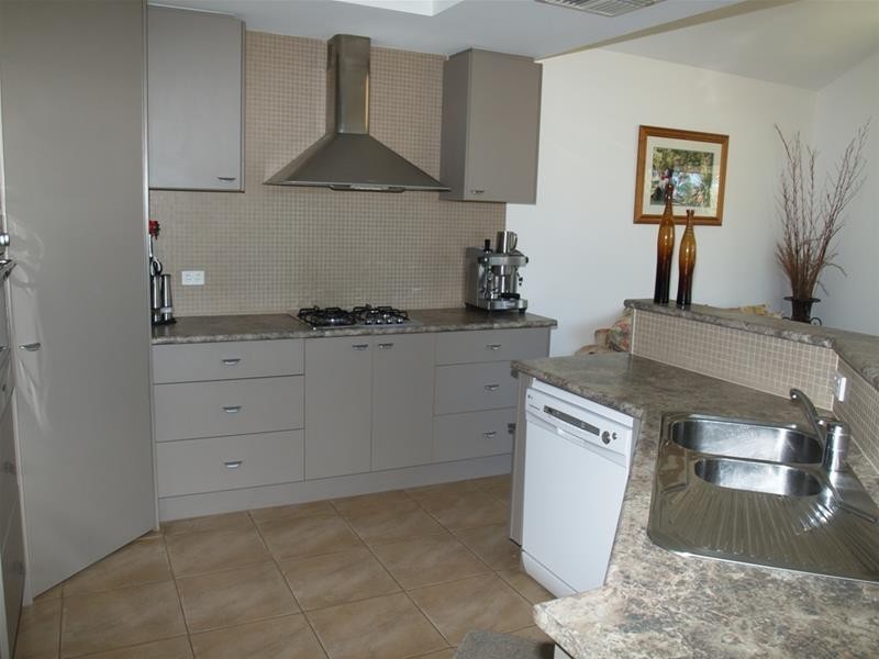 16 Maple Crescent, Numurkah VIC 3636