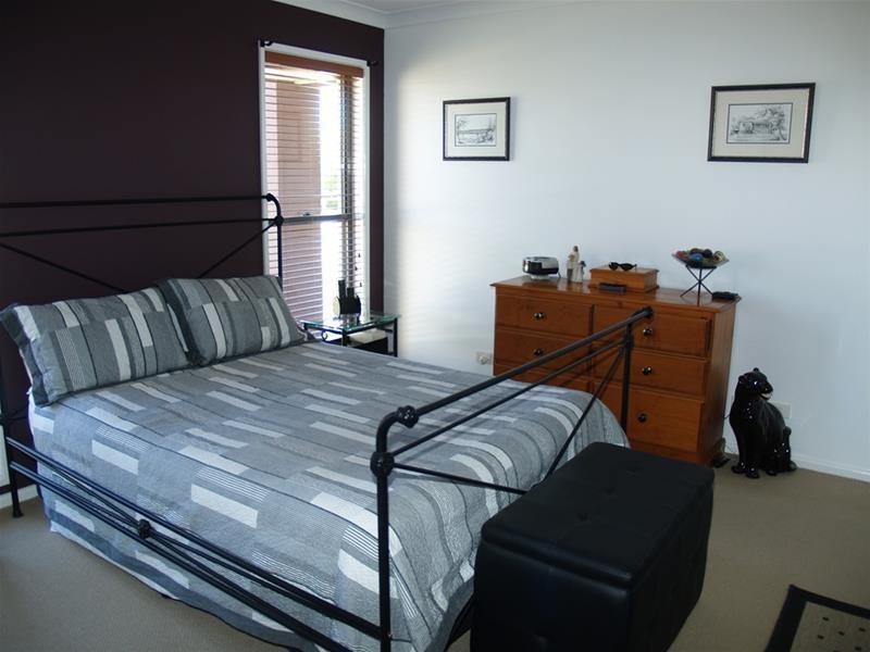 16 Maple Crescent, Numurkah VIC 3636