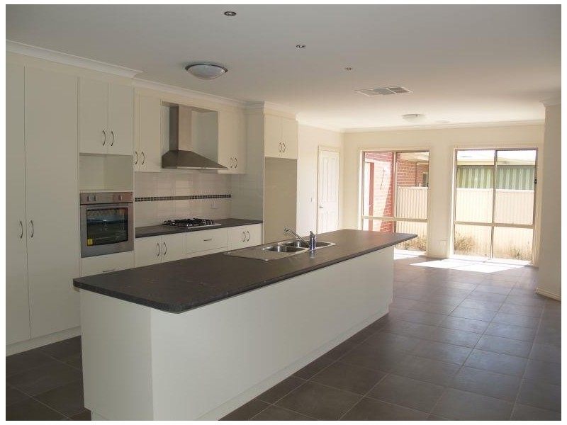 78 Saxton Street, Numurkah VIC 3636