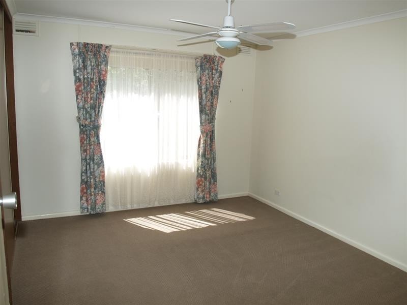 8 Rowe Street, Katunga VIC 3640