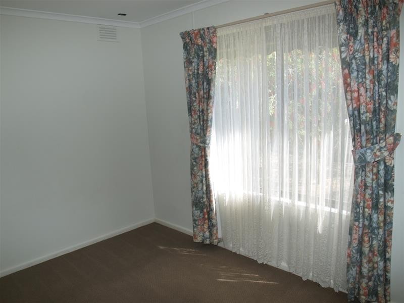 8 Rowe Street, Katunga VIC 3640