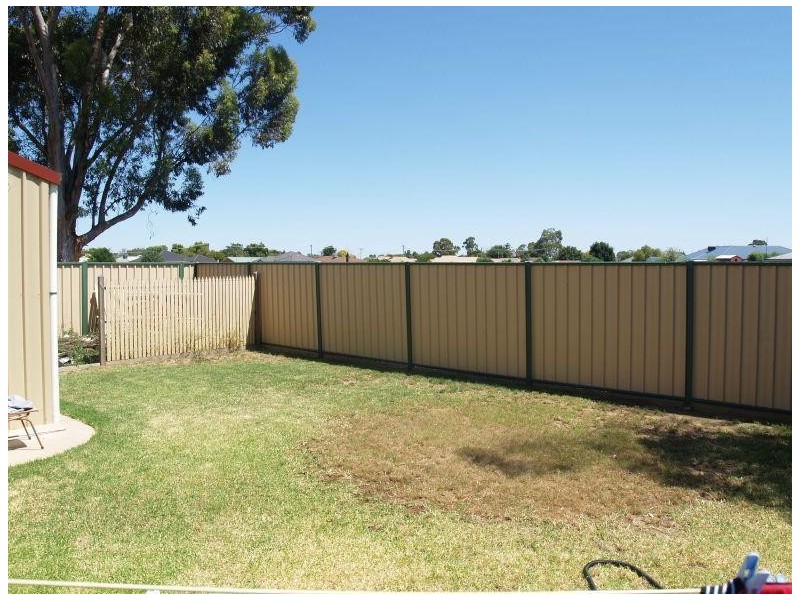 20 Wattle Drive, Numurkah VIC 3636