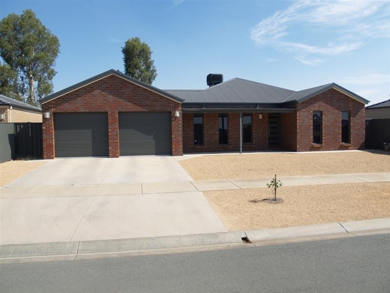 11 Elm Court, Numurkah VIC 3636