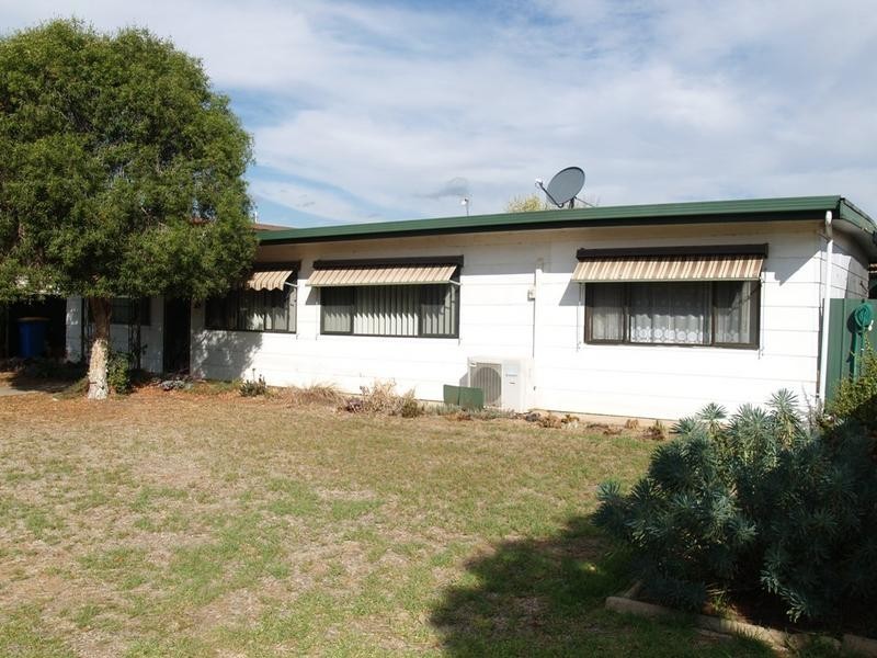 13 Dolphin Street, Numurkah VIC 3636