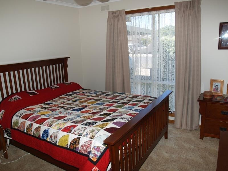 1/82 Saxton Street, Numurkah VIC 3636