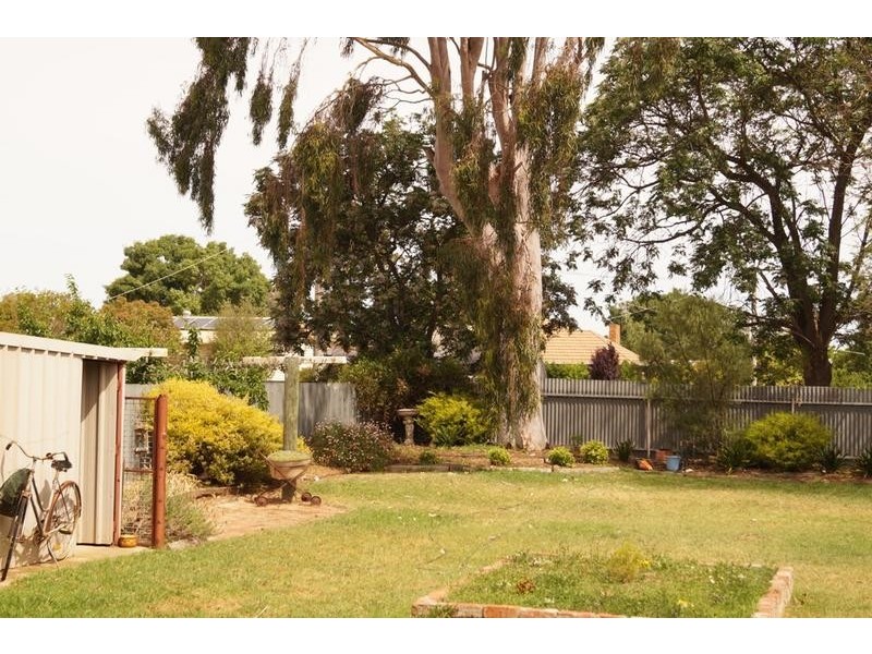 18 Pine Street, Numurkah VIC 3636