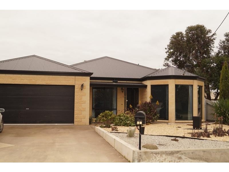 32 Trengrove Street, Numurkah VIC 3636