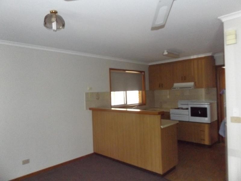 2/5 Brenion Street, Numurkah VIC 3636