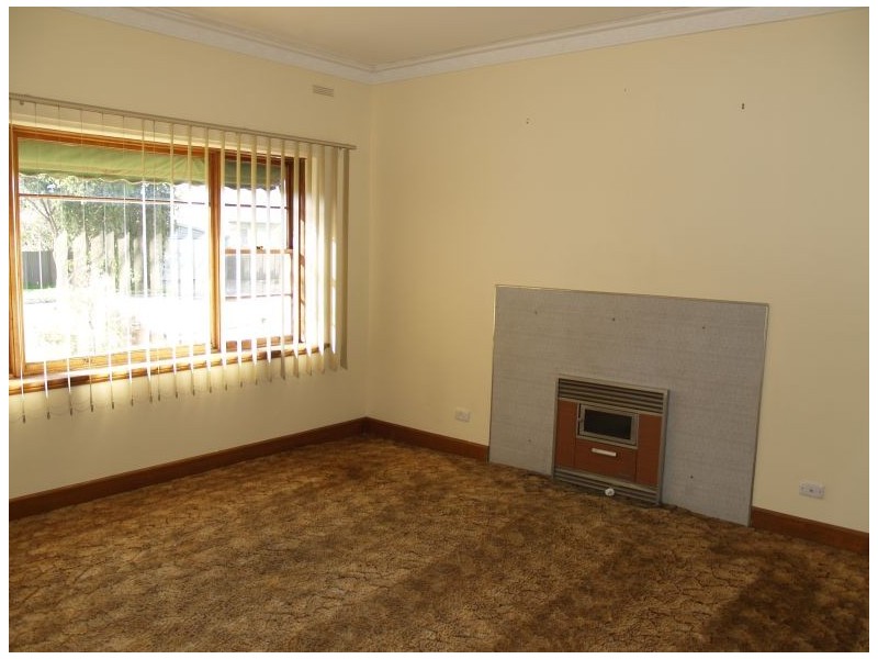 16 Madeline Street, Numurkah VIC 3636