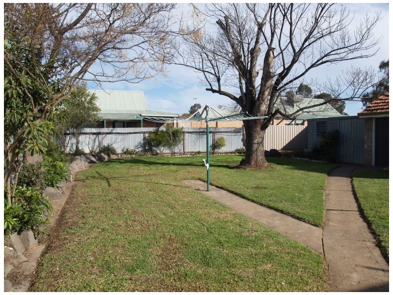 16 Madeline Street, Numurkah VIC 3636